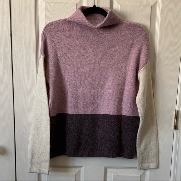 Colorblock Turtleneck Sweater - Picture 1 of 3
